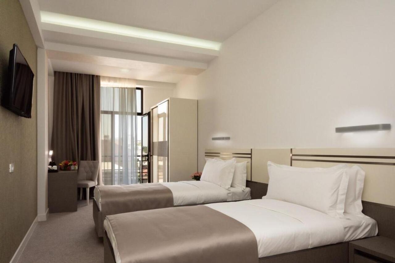 Dave Hotel Erivan Dış mekan fotoğraf